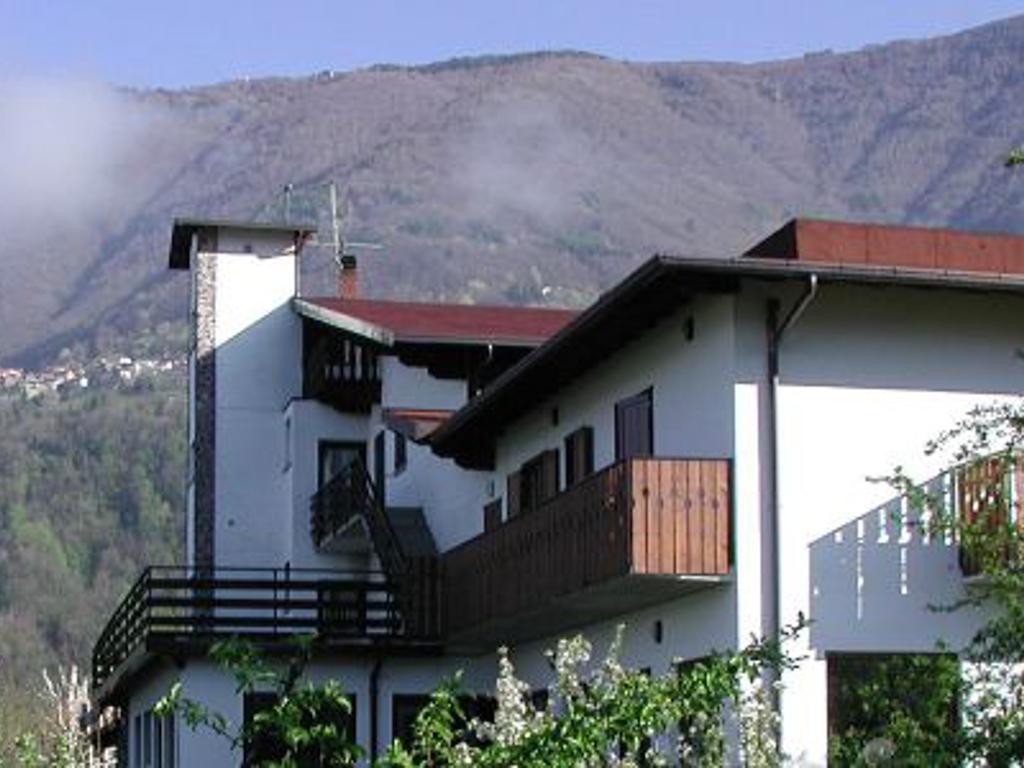 Hotel Ristorante Sassi Rossi Taceno Kültér fotó